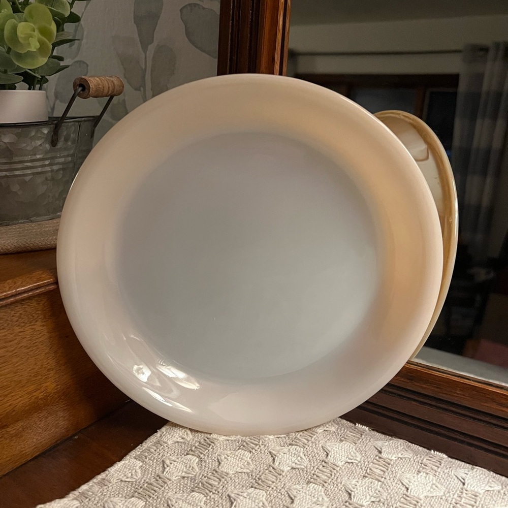 ANCHOR HOCKING FIRE KING Classic Vintage Lusterware Peach Luster Pie Plate 9in.